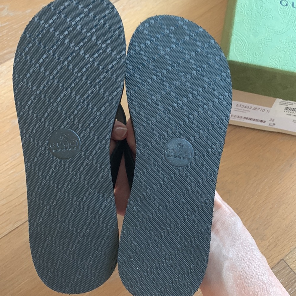 Gucci pascal rubber thong sandal black - Picture 3 of 4